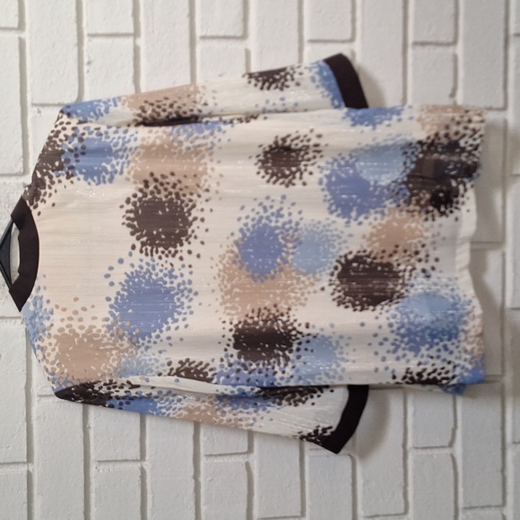 R&M Richards Blue and Brown Patterned Business/Formal Top. Size 8 Petite - Picture 7 of 9